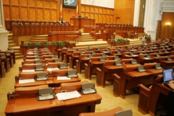 Grevă de parlamentar - indemnizaţie, diurnă, cazare şi transport gratuite
